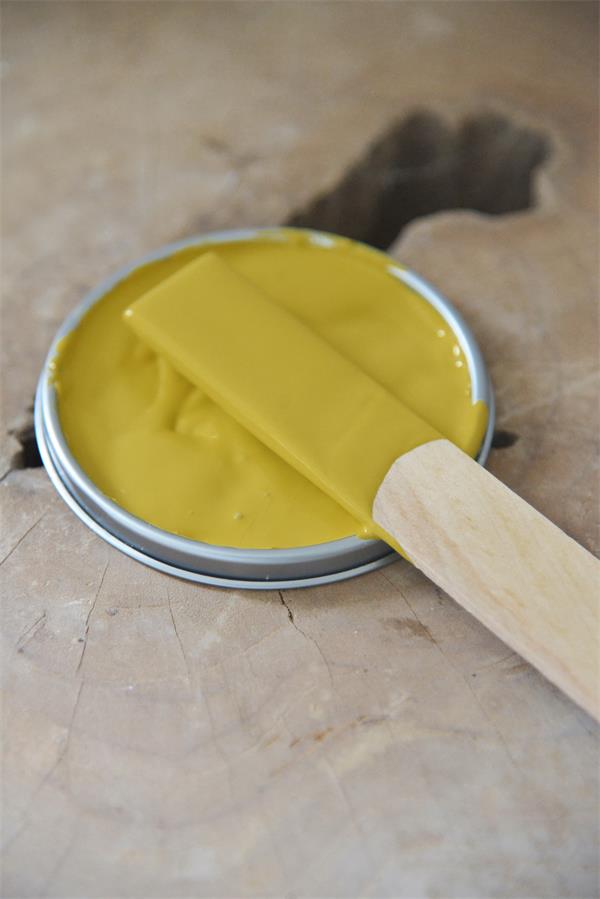 warm yellow giallo vintage chalk paint