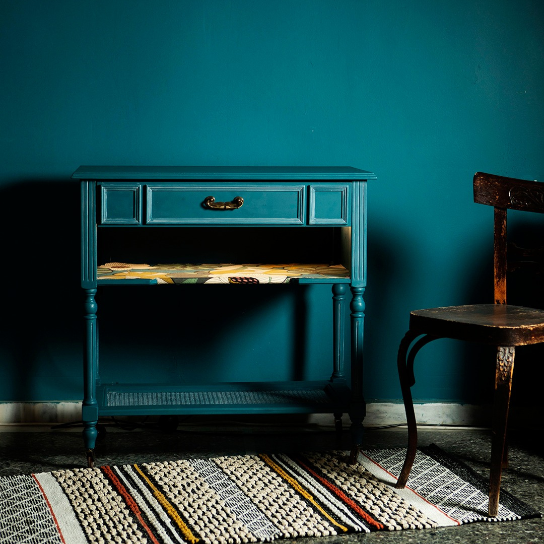 Timeless Teal Vintage Paint